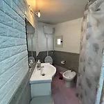 Scugnizzella Holiday House * نابولي